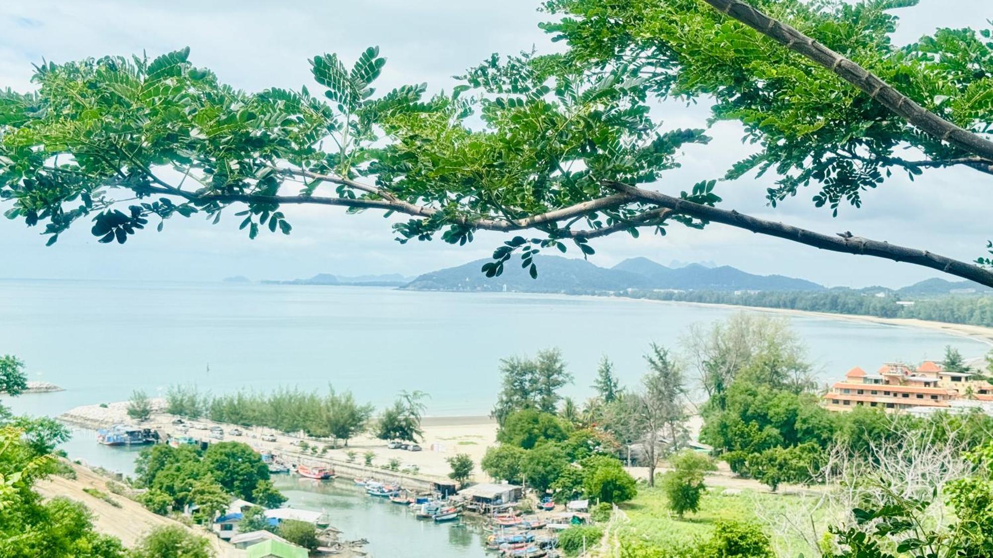 Sea&Mountain View,5 Mins Walk To Famous Beach With King Size Bed HHQ Exterior foto