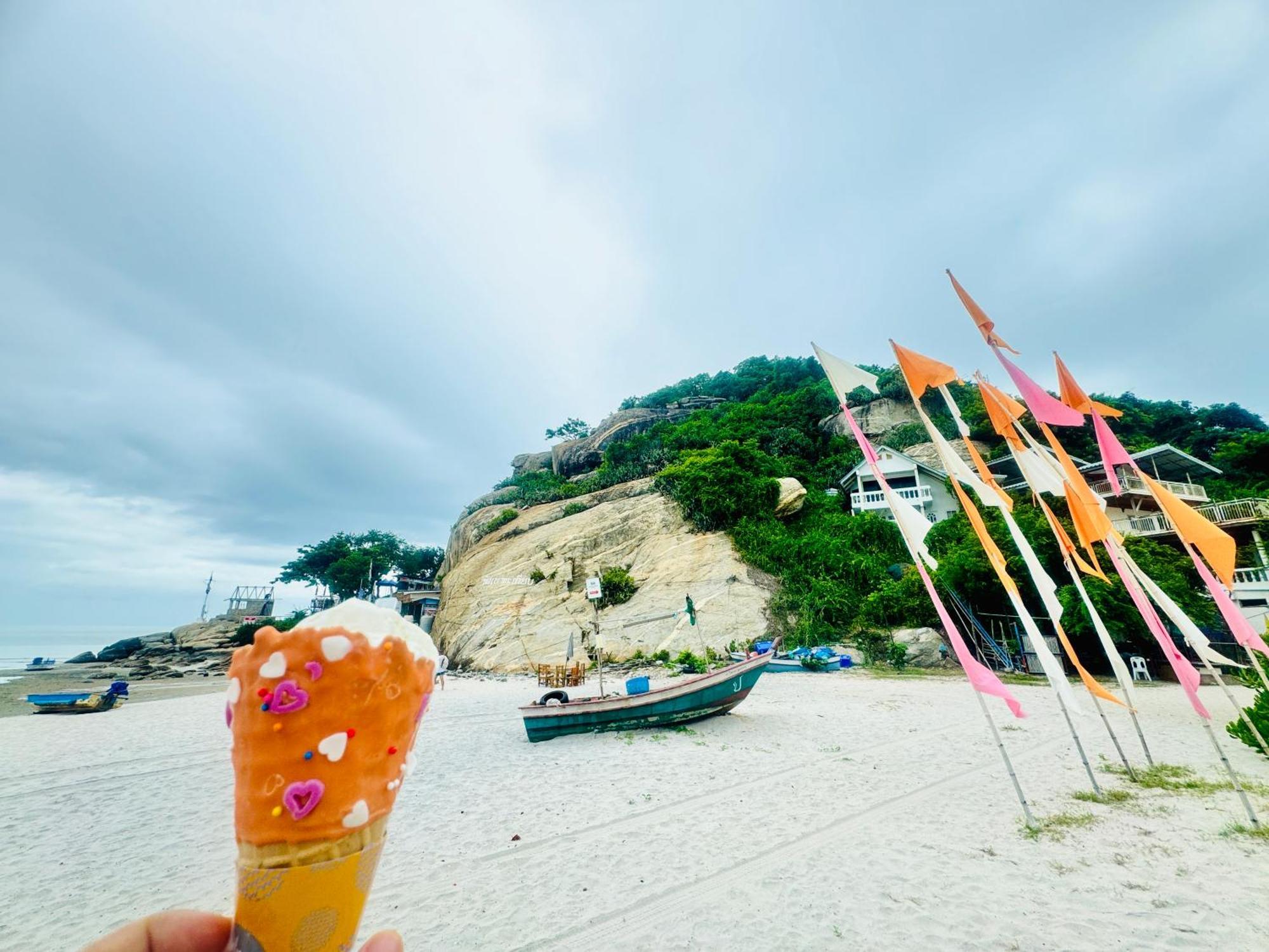 Sea&Mountain View,5 Mins Walk To Famous Beach With King Size Bed HHQ Exterior foto